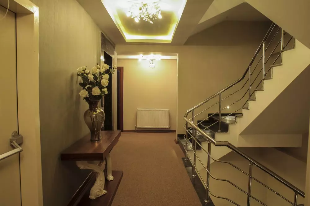 Royal Milano Hotel Van - Mehrparvaz-5154